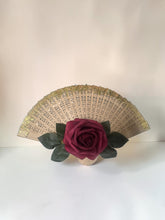 Load image into Gallery viewer, Abanico de Muñeca ,Dorado con Rojo
