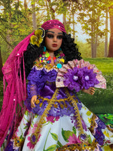 Load image into Gallery viewer, Gipsy doll,Gitana/Muñeca Mediana