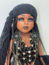 Load image into Gallery viewer, Gipsy doll/Muñeca Mediana /Gitana Bruja Hechicera