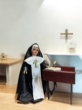 Load image into Gallery viewer, Monja ,Nun doll,Porcelain ,Muñeca espiritual