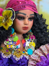 Load image into Gallery viewer, Gipsy doll,Gitana/Muñeca Mediana