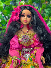 Load image into Gallery viewer, Gipsy doll,Muñeca Gitana ,Muñeca Espiritual