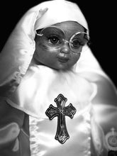 Load image into Gallery viewer, Monja ,Nun doll,Madre Superior