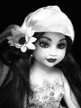 Load image into Gallery viewer, Gipsy doll,Muñeca  Gitana