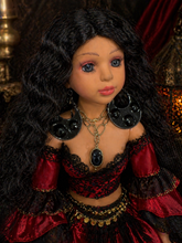 Load image into Gallery viewer, Set de Aretes  /Zarcillos /Con collar para muñeca/Estilo Gitana )