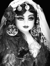 Load image into Gallery viewer, Gipsy doll,Muñeca Gitana ,Muñeca Espiritual